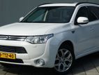 80% Easy Loan 14% ( 7 Years ) Mitsubishi Outlander Phev 2013