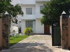 9BR 3-STORIED VILLA-TYPE HOUSE FOR RENT IN KATUNAYAKE (LH 3557)