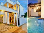 A Brand New Luxury Three-Storey House With Swimming Pool in Piliyandala