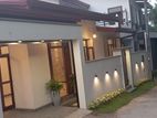 A BRAND NEW SINGALE STORY HOUSE In DIYAGAMA