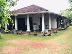 A Solidly built colonial type banglow for rent in Minuwangoda
