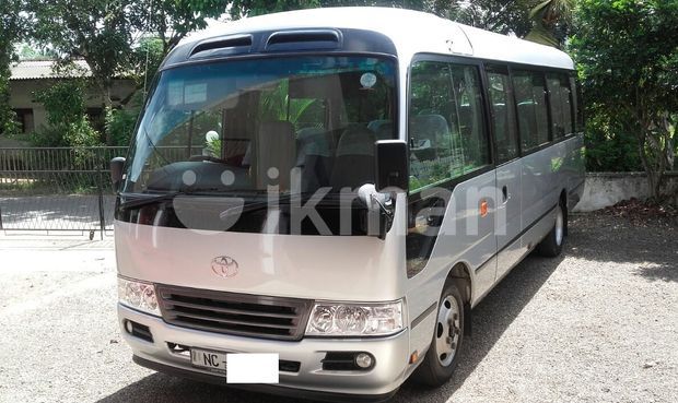 AC Bus for Hire [26 ~ 33 Seats]