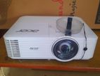 Acer S1286h Short Throw Projector
