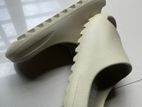 Addidas Yeezy Slides
