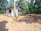 අඩක් නිම කල නිවසක් සමග පර්චස් 20ක බිම් කොටසක් ලක්ෂ 40 යි / AJ 15096
