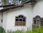 අඩක් නිමකළ නිවස සහ ඉඩම බදුල්ල
