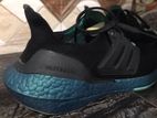 Adidas Ultra Boost 22 Core Black Mint Rush