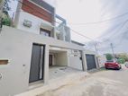 (AF377) Brand New 03 Story House Sale At Jubbli junction Nugegoda