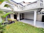 (AF476) 02 Story house at 30 Meters Pagoda Road Nugegoda