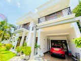 (AF650) 03 Story Luxury House with 15 P Sale Nugegoda