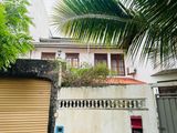 (AF728) 02 Story House With 8.25 P Sale At Colombo 05