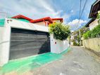 (AF809) 03 Story House Sale At 100 M To Maharagama Town Temple Road
