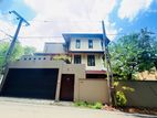 (AFA255) 03 Story House With 7.78 P Sale At Udahamulla Nugegoda