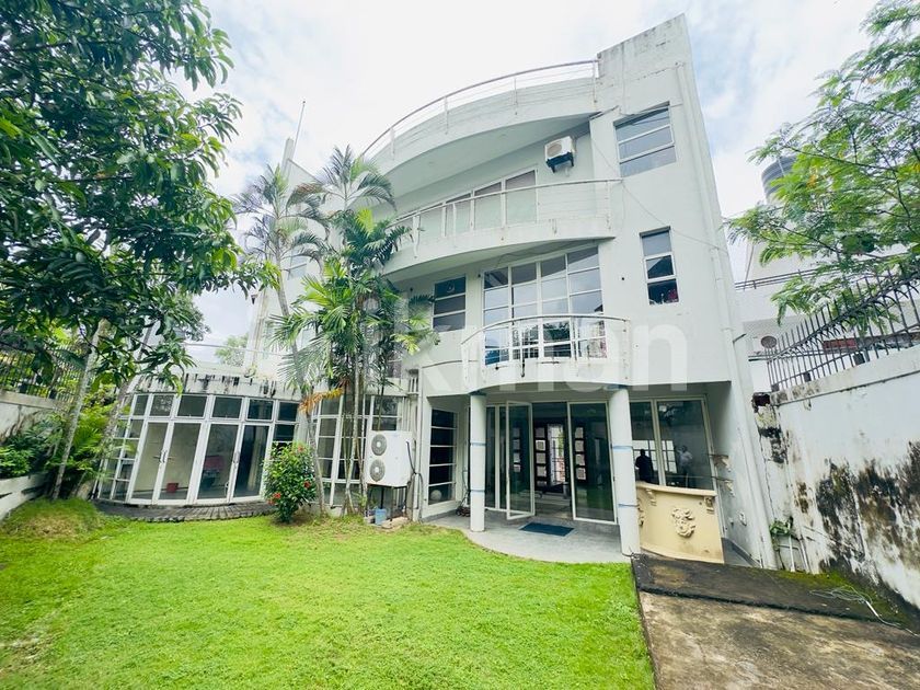 (AFA340) 16.5P 03 Story House for Sale At Bullers Road Colombo 07 ikman