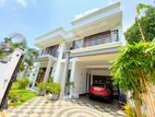 (AFA541) 03 Story Luxury house With 15 P sale Nugegoda