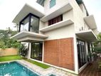 AG(120) Luxurious House for Sale in Talawathugoda