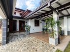 AG(35) Luxurious House for Sale in Athurugiriya