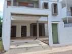 AG(910) Nicely Super House for Sale in Talawathugoda