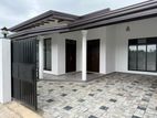 (AH94) Single Storey House for Sale in Moragahahena