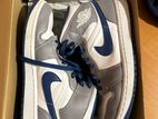 Air Jordan 1 Mid Shoe Pairs