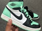 Air Jordan 1 Retro High OG Green Glow