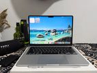 Apple MacBook v Air M5