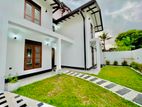 Akkarapanaha New Modern Spacious Up 4BR House for Sale in Negombo