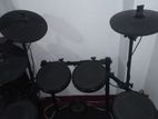 Alesis Nitro Mesh Drum Kit (electric)