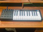 Alesis V25 Midi Keyboard