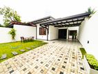 All Completed Brand New House In Athurugiriya