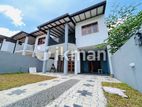 All Completed Brand New House In Mattegoda