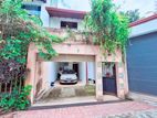 Almost New 4 Bedrooms House for sale in Maharagama