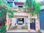 Almost New 4 Bedrooms House for sale in Maharagama