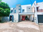 Almost new Modern House for Sale in Piliyandala