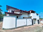 Almost New Solid House for sale in Piliyandala