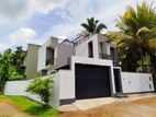 අලුතින්ම ඉදිකරන ලද වටිනා දෙමහල් නිවස මත්තෙගොඩින් විකිනීමට(jjlai)