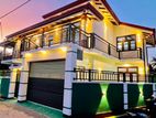An Upstairs Solid Nice 3 Bed Rooms House For Sale In Negombo