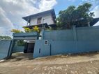 Antique Two-Story House for Sale in Thalawathugoda (ref: H2146)