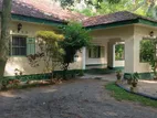 Antique well maintained bungalow for rent in Katunayake Minuwangoda