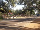 අනුරාධපුර බස් පාරින් ඉඩමක්