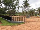අනුරාධපුර පුත්තලම් ප්රධාන බස් පාරට මුහුණලා අවසන් බිම්කොටස