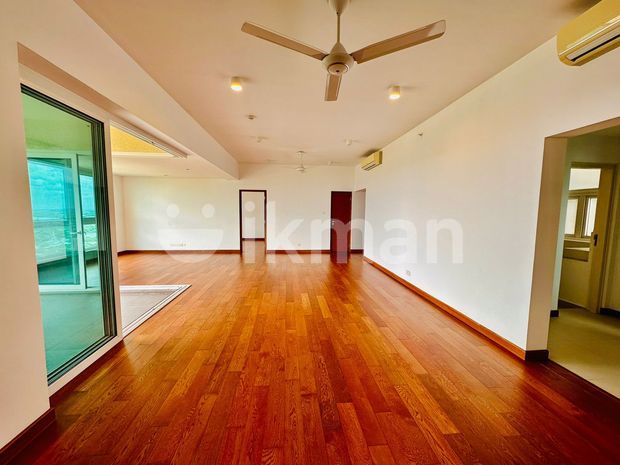 Apartment For Sale in Colombo 02