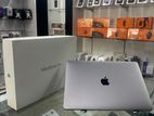 Apple Intel Core M5 MacBook