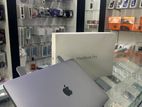 Apple Intel Core M5 MacBook