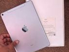 Apple iPad Pro 9.7-inch (Wi-Fi + Cellular)