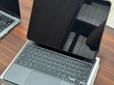 Apple iPad Pro M4 with Magic keyboard