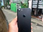 Apple iPhone 7 (Used)