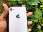 Apple iPhone 7 (Used)