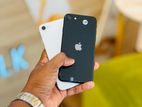 Apple iPhone SE 2 128GB (Black/White) (Used)