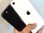 Apple iPhone SE 2 Black | White (Used)